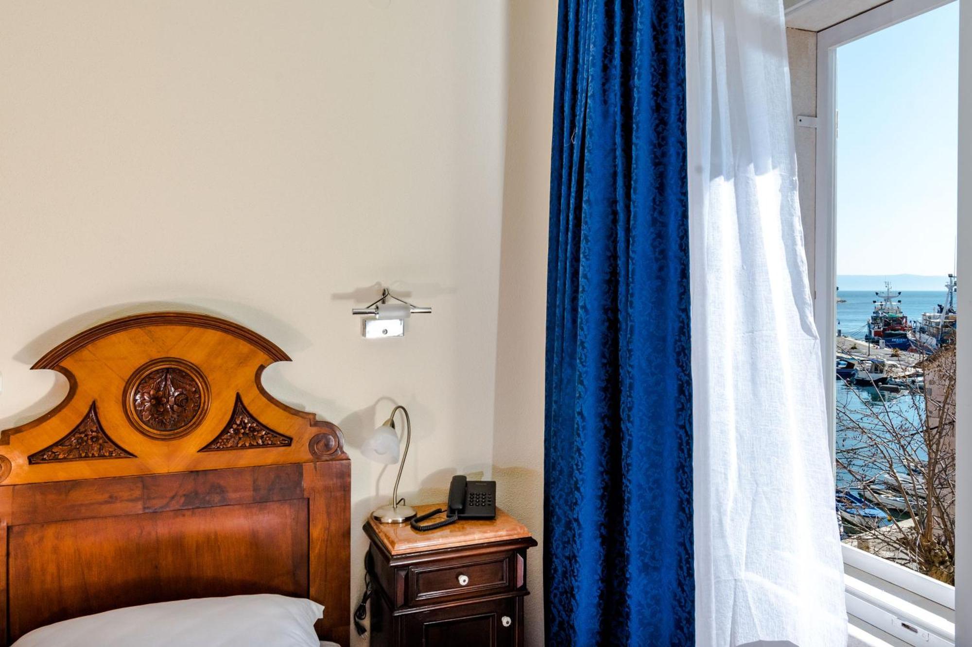 Rooms Miron - Adults Only Sumartin Phòng bức ảnh