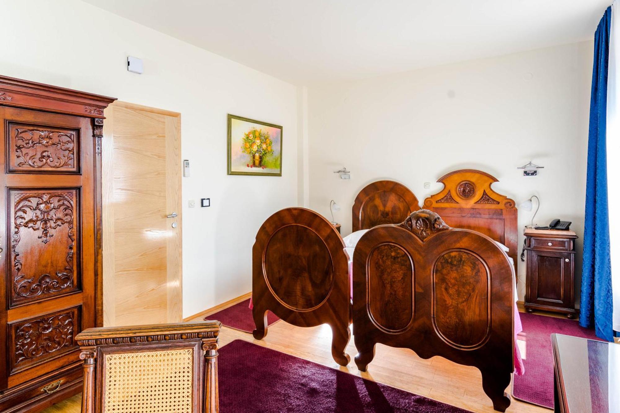 Rooms Miron - Adults Only Sumartin Phòng bức ảnh