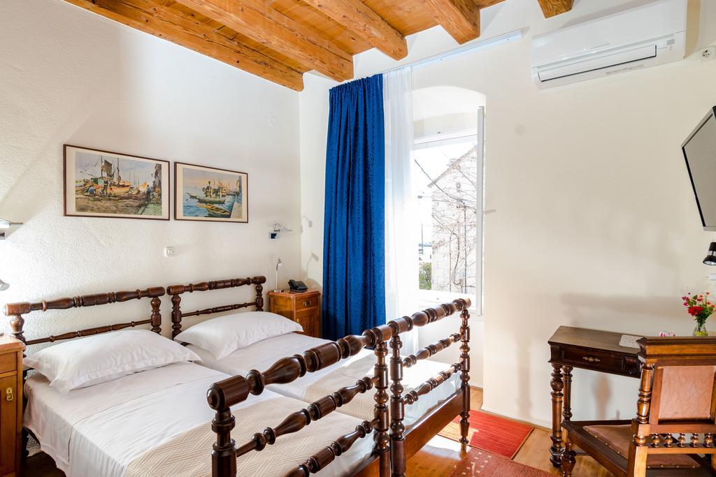 Rooms Miron - Adults Only Sumartin Ngoại thất bức ảnh