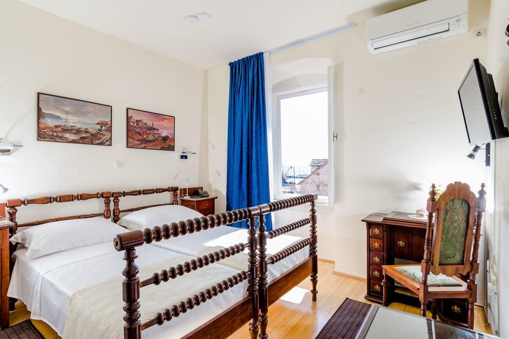 Rooms Miron - Adults Only Sumartin Ngoại thất bức ảnh