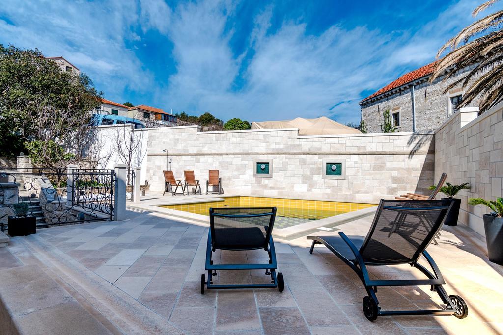 Rooms Miron - Adults Only Sumartin Ngoại thất bức ảnh