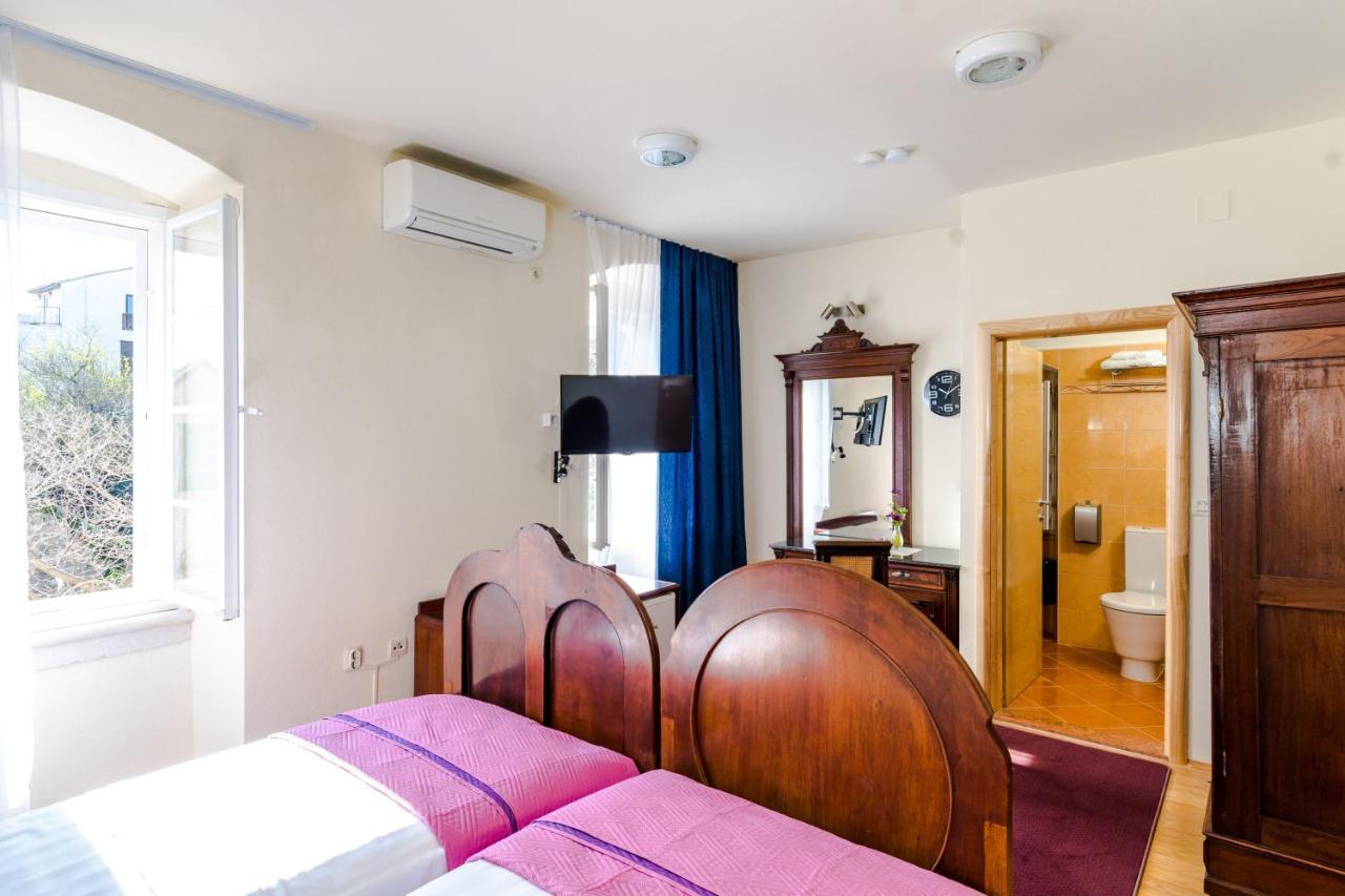 Rooms Miron - Adults Only Sumartin Phòng bức ảnh